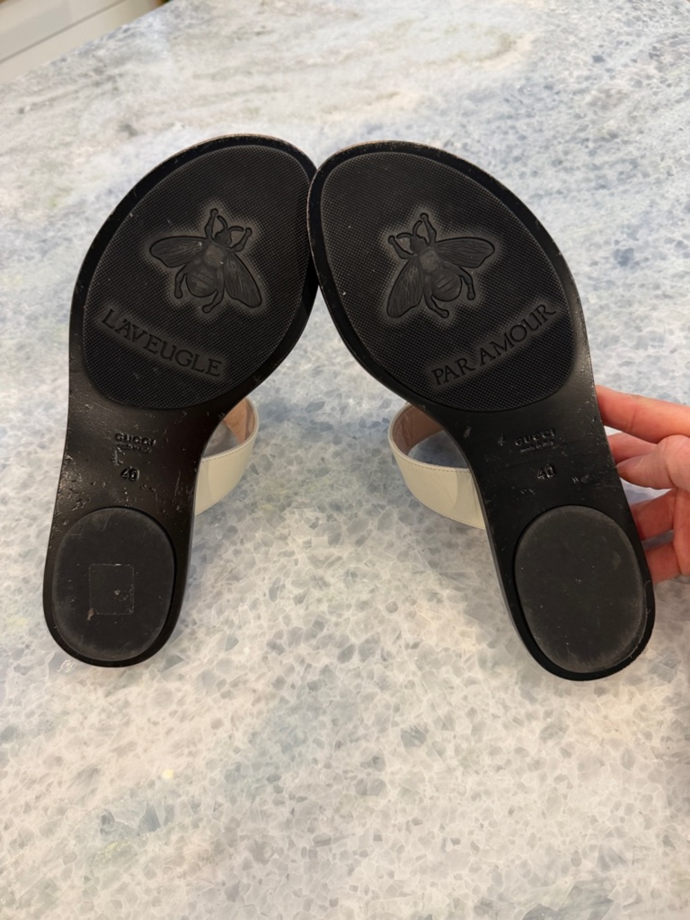 LIKE NEW Gucci White Marmont GG Sandals - Picture 5 of 13